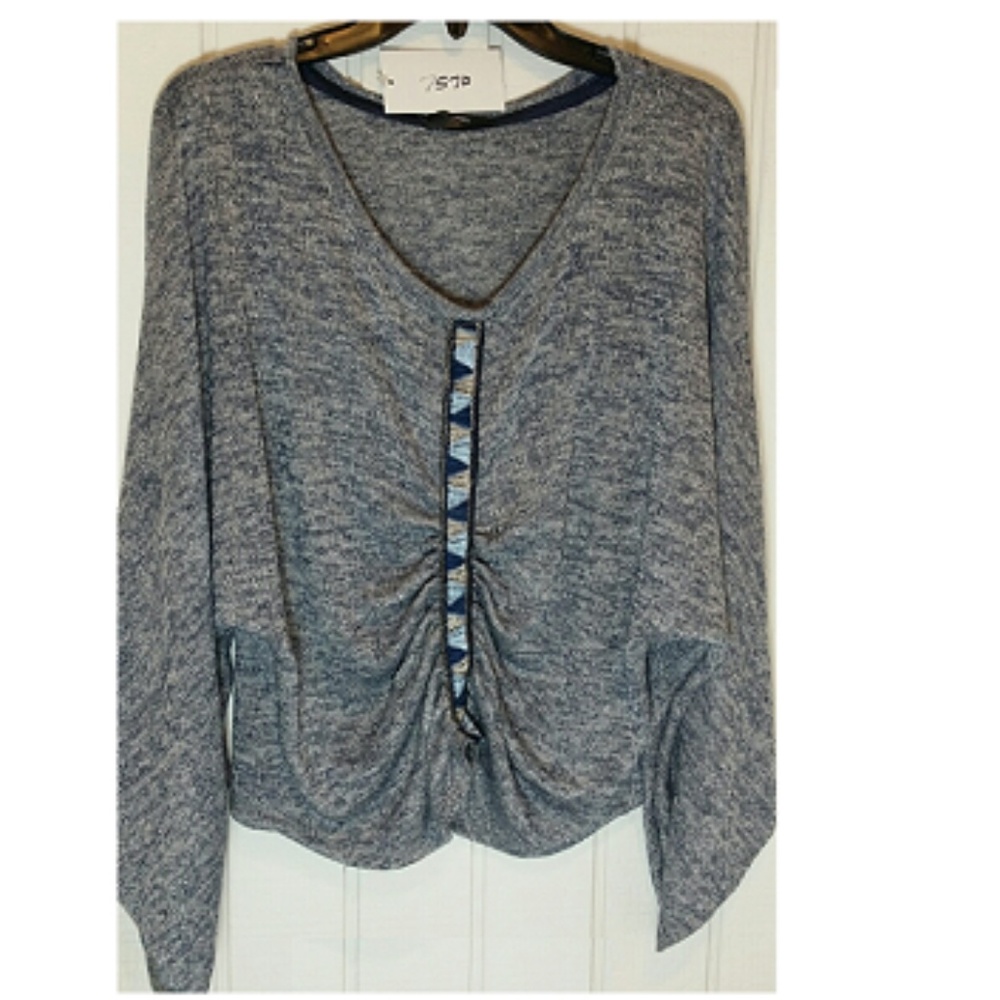 Franne V neck batwing angel sleeve with ruched fro